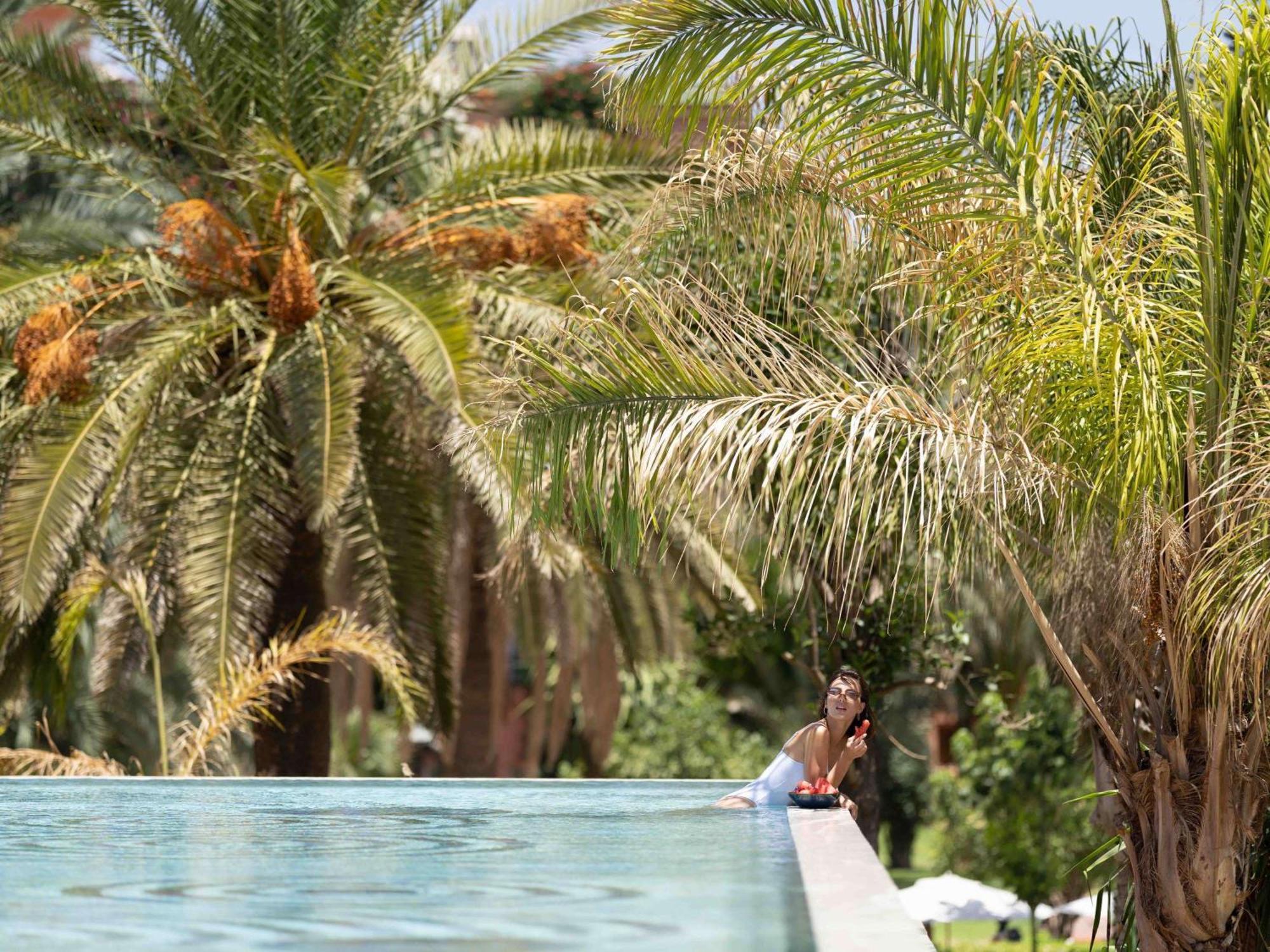 โซฟิเทล มาร์ราเคช เลานจ์ แอนด์ สปา โฮเต็ล Hotel มาร์ราเกช ภายนอก รูปภาพ The swimming pool at the hotel