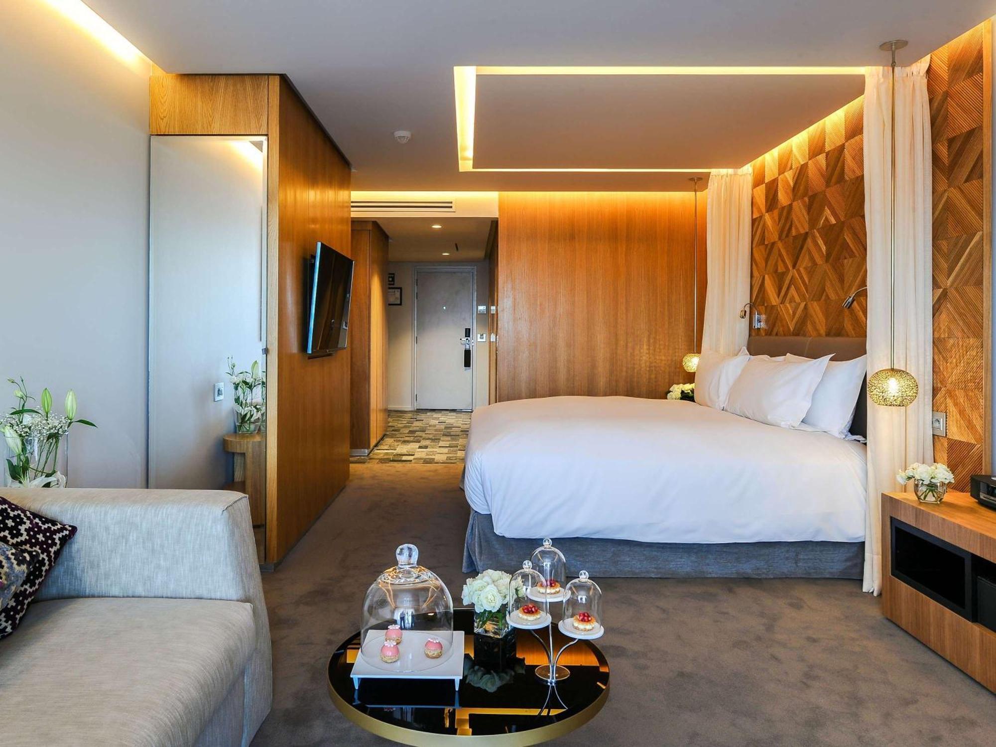 โซฟิเทล มาร์ราเคช เลานจ์ แอนด์ สปา โฮเต็ล Hotel มาร์ราเกช ภายนอก รูปภาพ A room at the hotel
