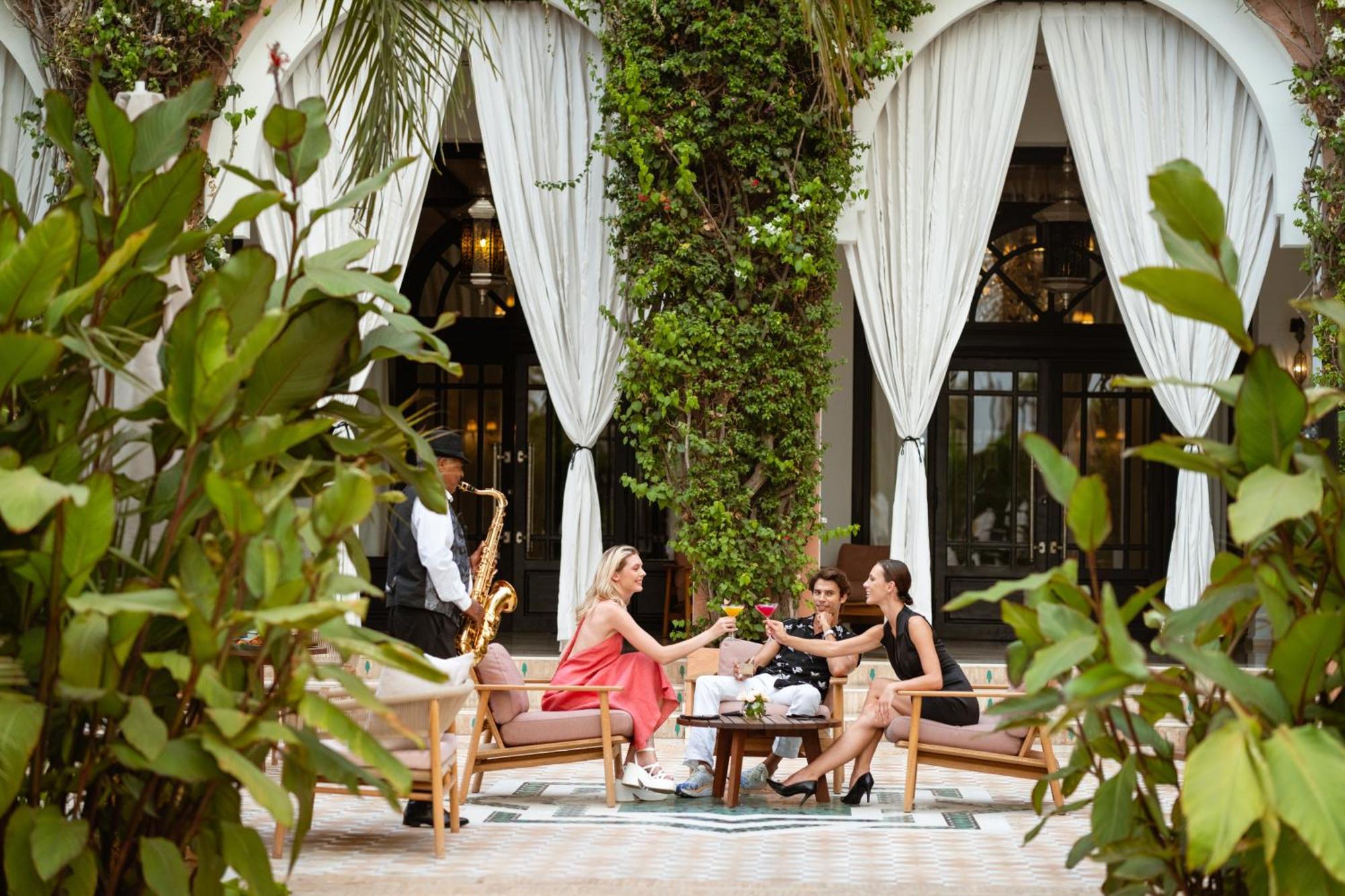 โซฟิเทล มาร์ราเคช เลานจ์ แอนด์ สปา โฮเต็ล Hotel มาร์ราเกช ภายนอก รูปภาพ The Hotel's courtyard